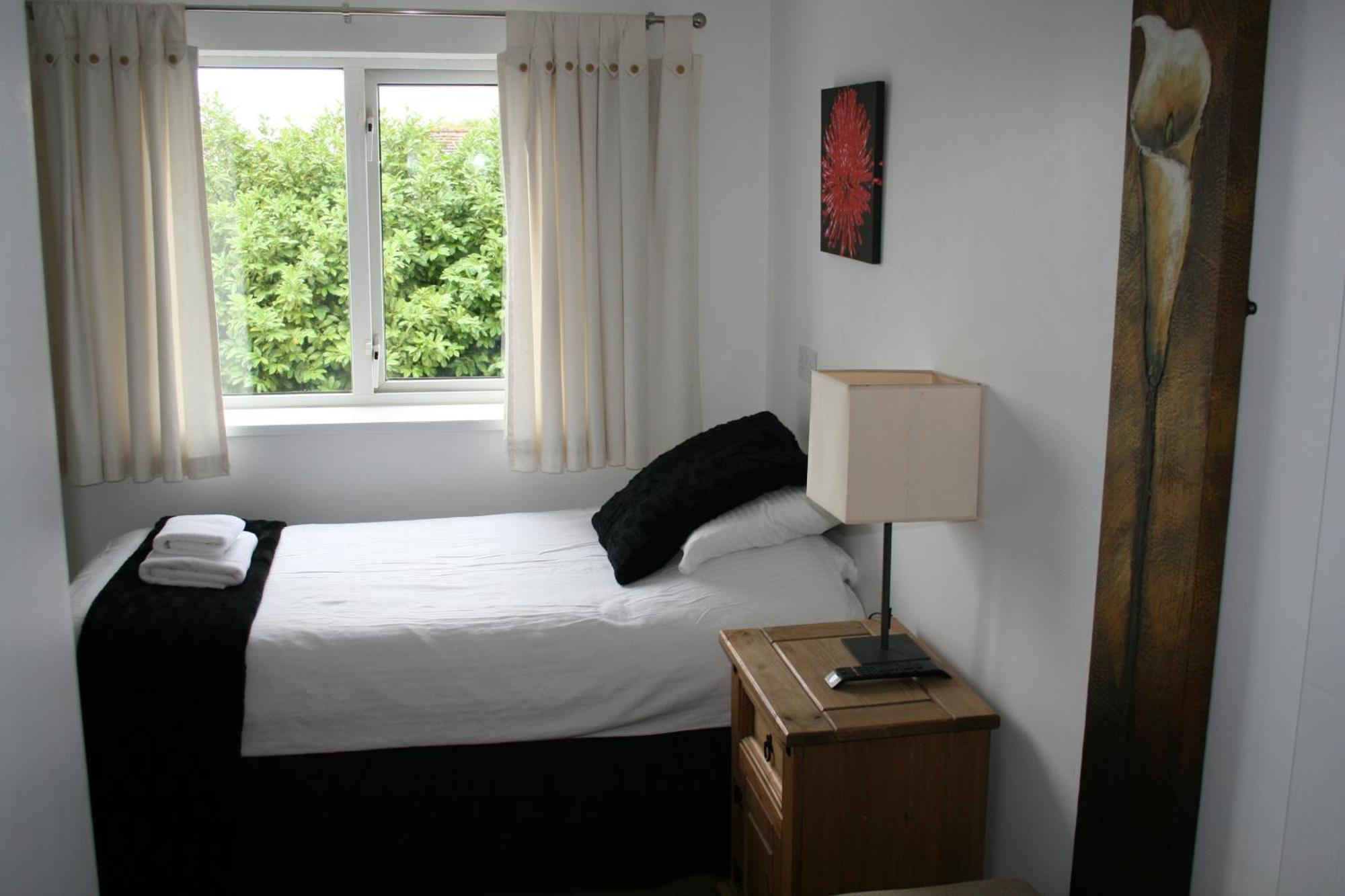 The Leaking Well Bed & Breakfast Dunhampton ภายนอก รูปภาพ